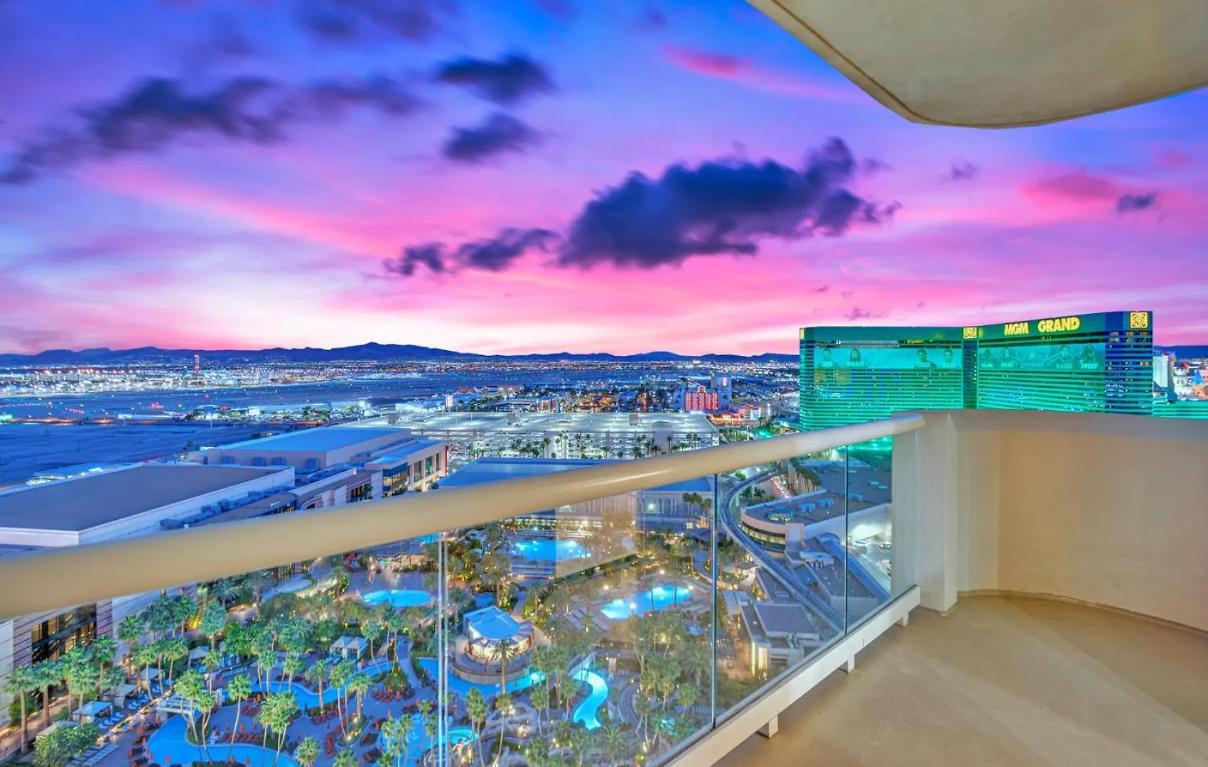 Skyline Serenity-Strip Pool F1 View-No Resort Fee Las Vegas